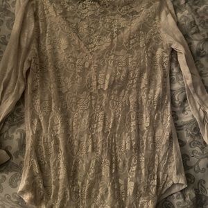 Quarter sleeve shirt